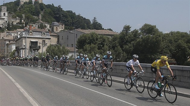 Cyklist bhem 15. etapy Tour de France, kter se jela na vro dobyt Bastilly. V poped celkov ldr Froome.