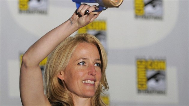 Gillian Andersonov na festivalu Comic-Con (18. ervence 2013)