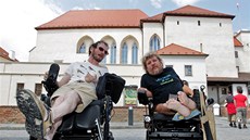 Jinak vozíčkáři hrad chválí za bezbariérové toalety a výtahy vedoucí do Jinak vozíčkáři hrad chválí za bezbariérové toalety a výtahy vedoucí do