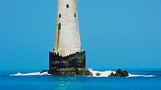 Bishop Rock s majákem je zapsán jako nejmení ostrvek s budovou na svt v