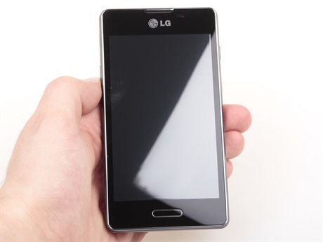 Pohled na LG Optimus L5 II
