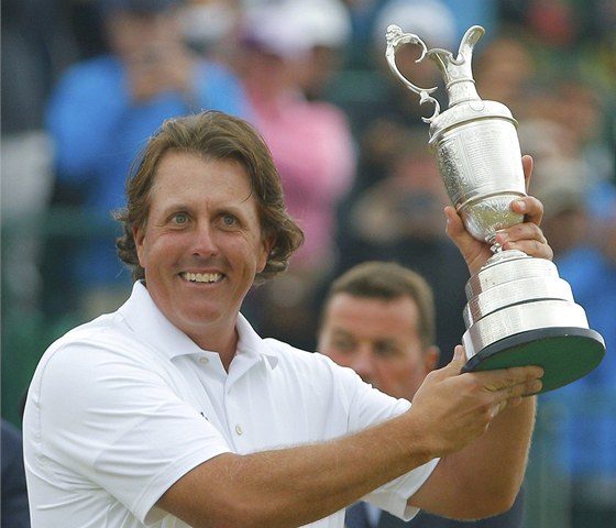 Phil Mickelson s trofejí pro vítze  British Open.