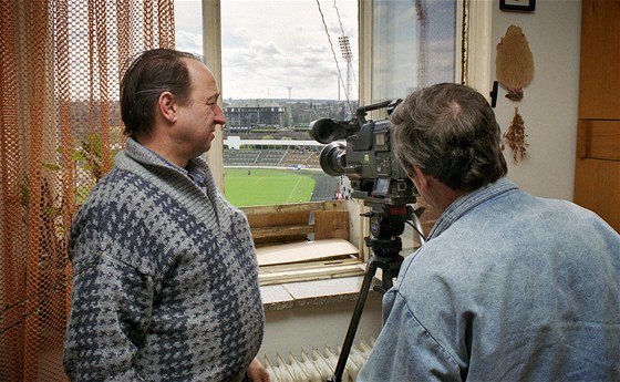 Na jae 1994 nemla eská televize vyeená vysílací práva na penosy zápas