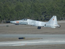 F-5 Tiger II - jednomstn nadzvukov sthac letoun vytvoen americkou firmou