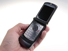 Motorola mla nkolik ikonických model. Star Tac, V3688 (a jejich klony),...