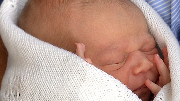 Prvorozen syn prince Williama a Kate (23. ervence 2013)