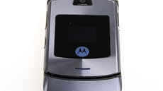 Jene v druhé polovin roku 2004 pedstavila Motorola zjevení. Model V3 s...