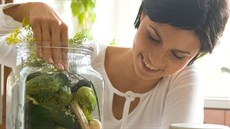 Receptů, jak připravit ty nejlepší kyselé okurky, je celá řada. Receptů, jak připravit ty nejlepší kyselé okurky, je celá řada.