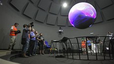 Jediná obí projekní koule v republice je zatím v planetáriu v Plzni. Druhá by mla v lét pibýt v Tebíi.