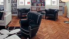 Majitelům se podařilo vkusně namixovat dobový nábytek, který z velké části Majitelům se podařilo vkusně namixovat dobový nábytek, který z velké části