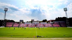 Nový trávník na stadionu v Brn si jako první zkusí fotbalisté Znojma, a po