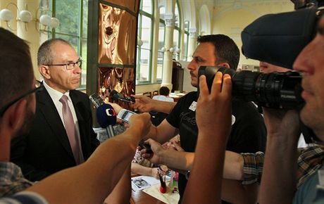 Te, kdy u získali zamstnanci uritou jistotu a perspektivní vizi, bude to v pípad nástupu nového editele pro n znamenat totální deziluzi, tvrdí krizový manaer Josef imurda.