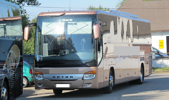 Odstavený polský autobus v Chotbuzi na Karvinsku, idi byl podnapilý. 