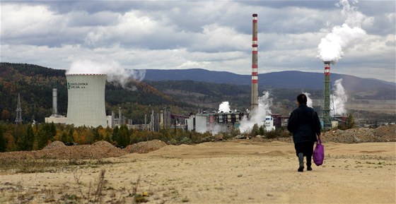 Energetický komplex ve Vesové na Sokolovsku. Jeho souástí je napíklad