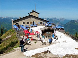Orlí hnízdo, horská chata Adolfa Hitlera, leí v nadmoské výce 1 834 m n. m....