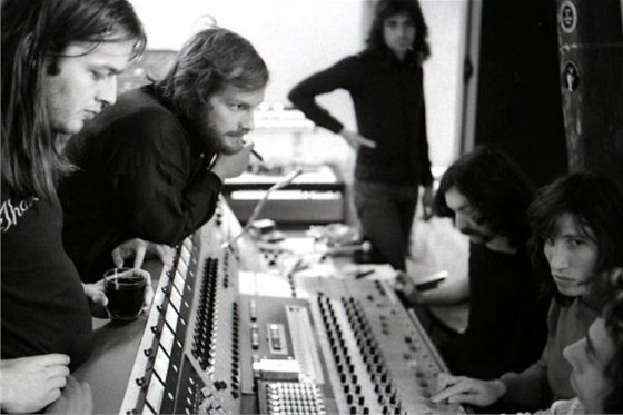 Pink Floyd v reii studia v Château d'Hérouville
