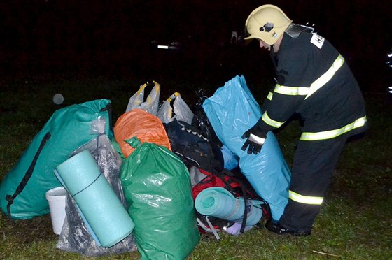 Hasii pomáhají s evakuací dtského letního tábora. (Ilustraní fotografie)