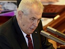 Prezident Zeman pi projevu ve Snmovn ped hlasovnm o dve vld (7....