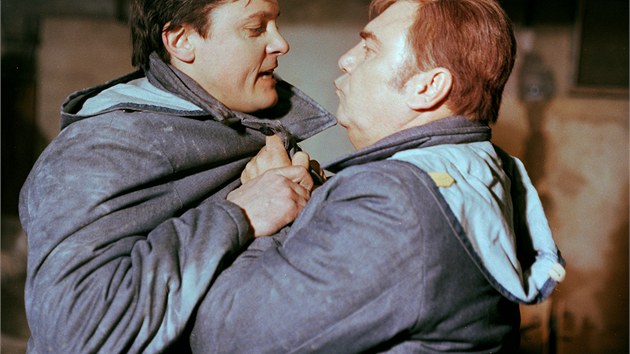 Svatopluk Skopal a Petr Haniinec Znm herci dostali v serilu role Tonka Cirkla a Boivoje Boka. Jejich postavy se stetly.