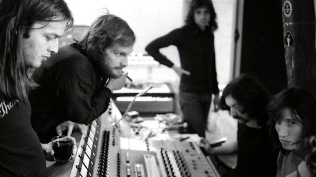 Pink Floyd v reii studia v Chteau d'Hrouville
