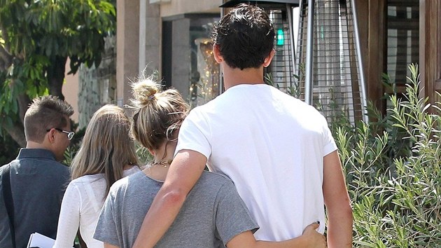 Kaley Cuoco a Ryan Sweeting (3. srpna 2013)