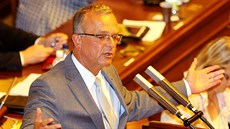 Projev Miroslava Kalouska odstartoval sérii reakcí a faktických poznámek... Projev Miroslava Kalouska odstartoval sérii reakcí a faktických poznámek...