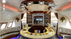 Na obou kontinentech si stěžují, že Emirates nehrají férově, nemusí platit... Na obou kontinentech si stěžují, že Emirates nehrají férově, nemusí platit...