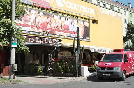 Ústecký podnik Bowling Restaurant Centrum je mezi místními velmi oblíbený. Jeho spolumajitel má te problém s policií kvli drogám.