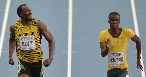 ZPOMAL! Usain Bolt musel v semifinále dvoustovky na MS v Moskv neekan