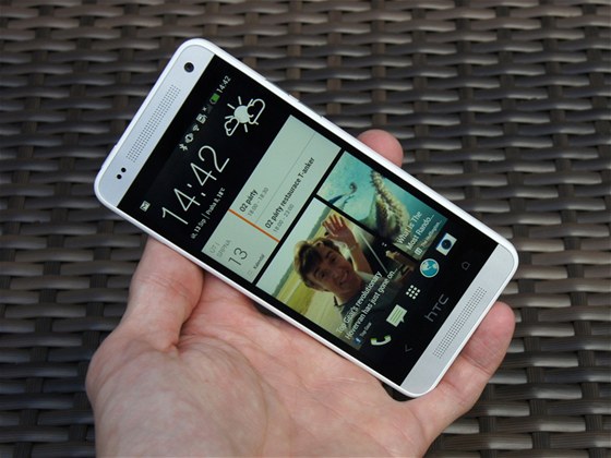 HTC One mini