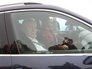 Prezident Milo Zeman dorazil na Snku ve voze Horsk sluby.
