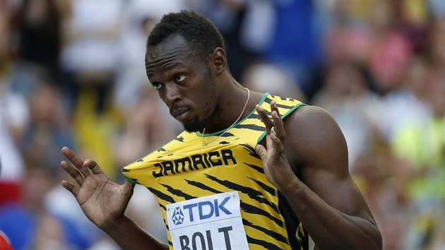 Zadumaný Usain Bolt po semifinálovém bhu na 100 metr.