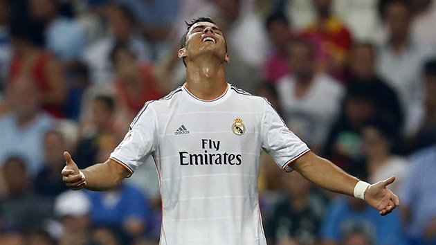 VTZN GL NEPICHZ. Cristiano Ronaldo z Realu Madrid bhem zpasu proti Betisu Sevilla.
