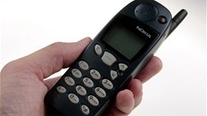 A z dneního pohledu není Nokia 5110 vyloený prcek, tak mezigeneran oproti...