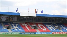 Plzeňský stadion se připravuje na úvodní zápas play-off o Ligu mistrů,... Plzeňský stadion se připravuje na úvodní zápas play-off o Ligu mistrů,...