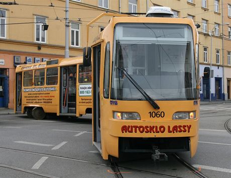 Na kiovatce ulic Václavská a Kíová v Brn vykolejila ve stedu po poledni...