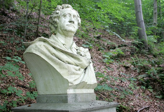 Busta J. W. Goetha na Goethov stezce v Karlových Varech