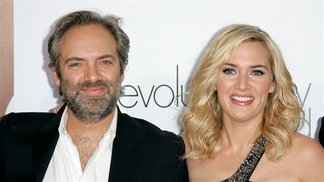 Sam Mendes a Kate Winsletov (15. prosince 2008)