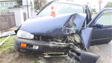 Škoda na automobilu činí třicet tisíc korun. Škoda na automobilu činí třicet tisíc korun.