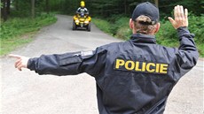 Policejní kontroly zamené na motocyklisty a tykolky jezdící po lesních