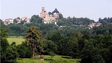 Hrad a městečko Lipnice nad Sázavou - V domku pod hradem žil spisovatel - autor... Hrad a městečko Lipnice nad Sázavou - V domku pod hradem žil spisovatel - autor...