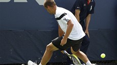Ruský tenista Michail Junyj na US Open pedvedl úder mezi nohama.