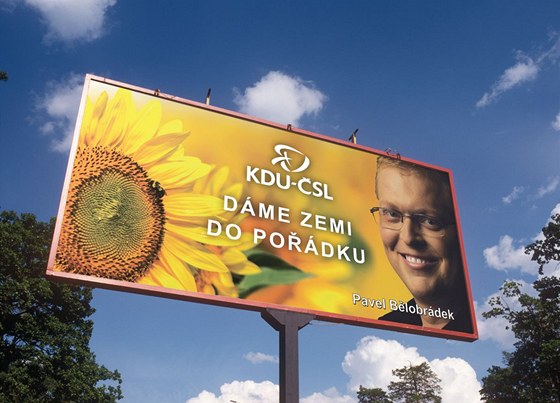 Pedvolebn billboard KDU-SL s pedsedou Pavlem Blobrdkem.