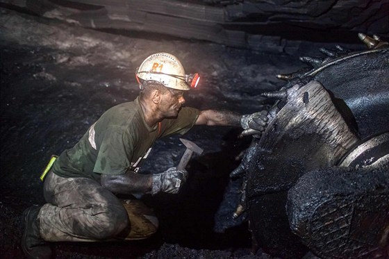 Ministi eí rozsah pomoci pro horníky, jim hrozí propoutní (ilustraní foto).