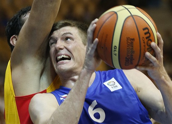 eský reprezentaní kídelník Pavel Pumprla na snímku z Eurobasketu z roku 2013.