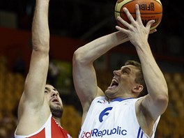 esk basketbalista Pavel Pumprla se sna prosadit pes brncho George