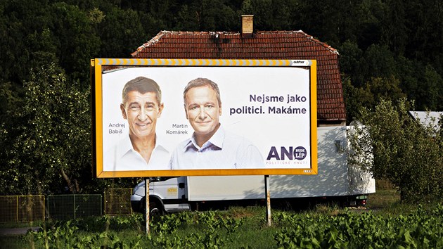 Pedvolebn billboard politickho hnut ANO podnikatele Andreje Babie.