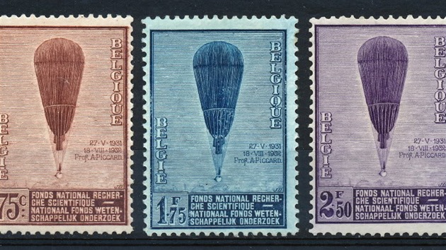 Známky vydané v roce 1932 v Belgii na poest letu Auguste Piccarda a Paula...