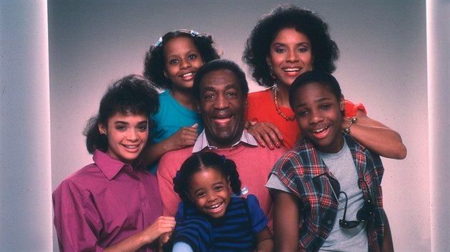 Hvzdy serilu Cosby Show: Lisa Bonetov, Tempestt Bledsoe, Keshia Knight Pulliamov, Bill Cosby, 
Phylicia Rashadov a Malcolm-Jamal Warner (1984) 