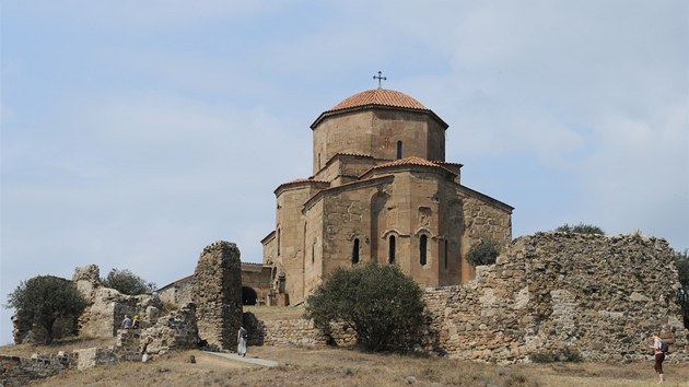 Kostel v oblasti Mccheta nedaleko Tbilisi